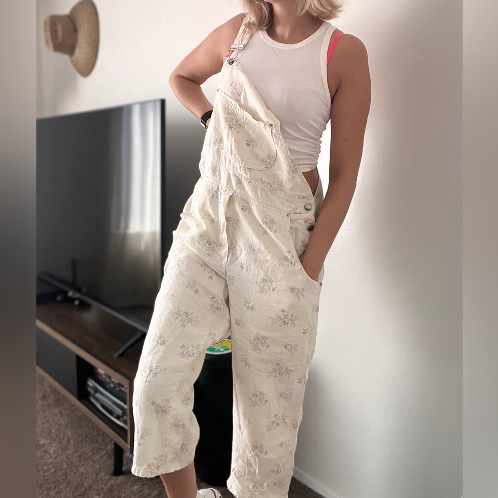 SUBTLE TONES Vintage 100% linen Cream/Floral Overalls
